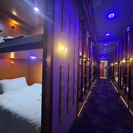 Attic Capsule Hotel Marigondon  Exterior foto